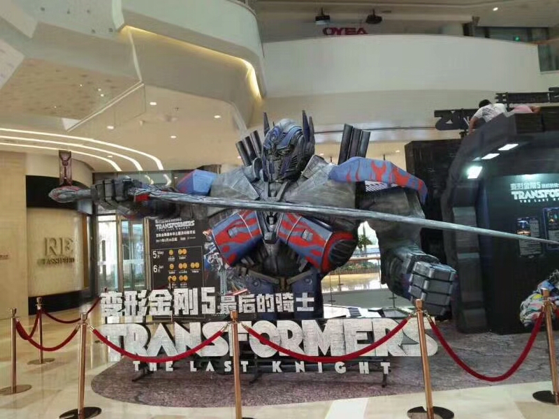 現(xiàn)代不銹鋼雕塑的空間認(rèn)識(shí)